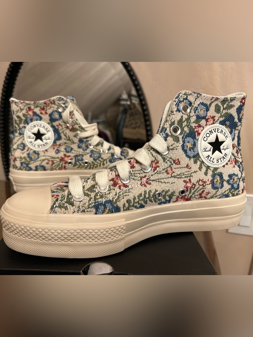 Converse Chuck Taylor All Star Lift Hi Floral Platform NIB Women’s 8.5